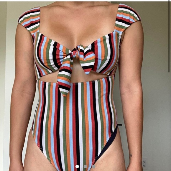 Urban Outfitters striped cutout cap sleeve bodysuit - Picture 1 of 3